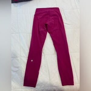 LuluLemon Wunder Under Size 6 Magenta Pink